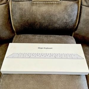 EMPTY Apple Boxes - iPad Air & Magic Keyboard